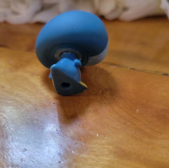 Littlest Pet Shop LPS #821 Penguin Bird Blue Green Eyes 2006 - Picture 11 of 12